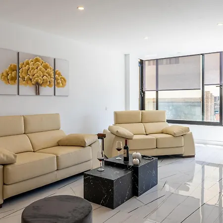 Becky Deluxe 3bd By Hh *