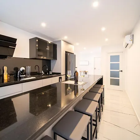 Becky Deluxe 3bd By Hh Arrecife (Lanzarote)