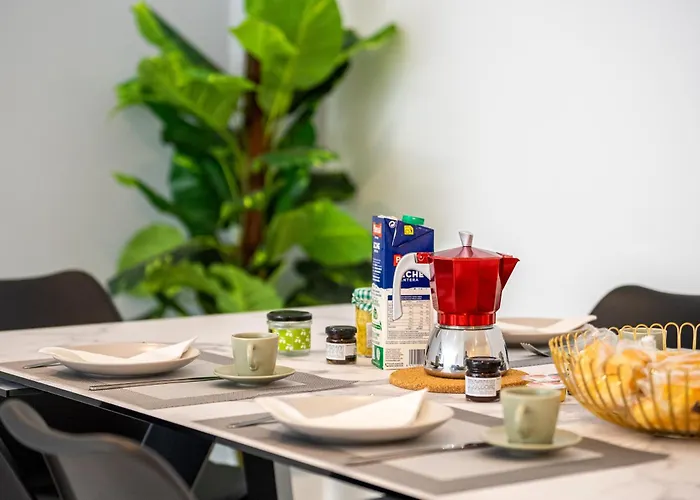 Becky Deluxe 3bd By Hh