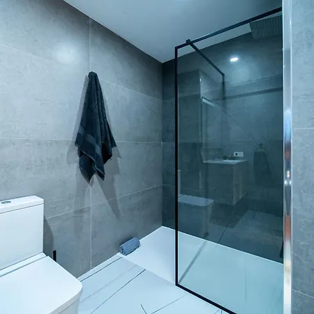 Becky Deluxe 3bd By Hh *