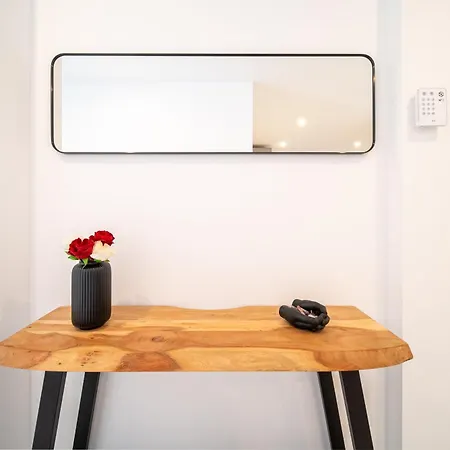 Becky Deluxe 3bd By Hh