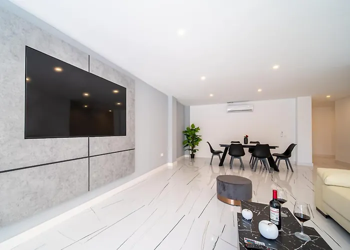 Becky Deluxe 3bd By Hh Arrecife (Lanzarote)