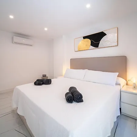 Becky Deluxe 3bd By Hh Apartment