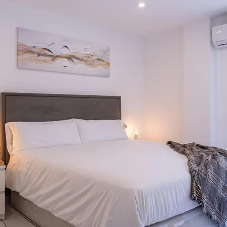 Becky Deluxe 3bd By Hh