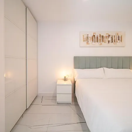 Becky Deluxe 3bd By Hh * Arrecife (Lanzarote)