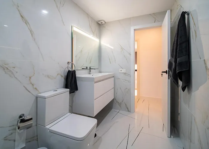 Becky Deluxe 3bd By Hh