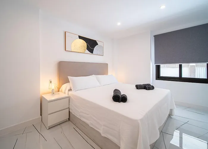 Becky Deluxe 3bd By Hh Apartment